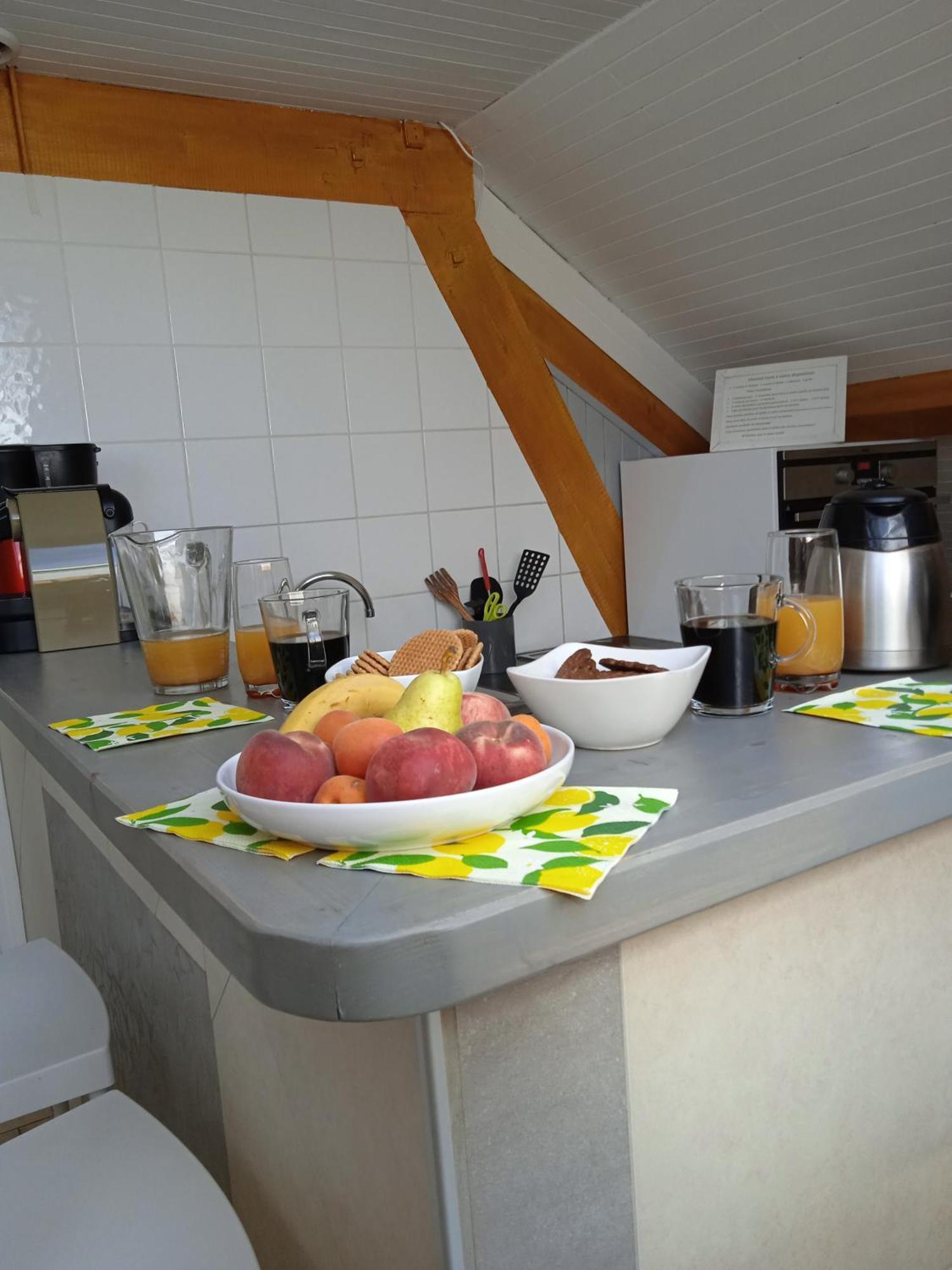 Les Roses De Rita Apartment Boisset-les-Montrond Bagian luar foto